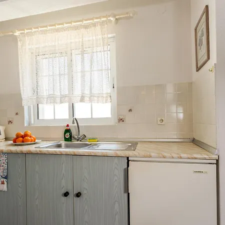 Melissa Gold Coast Hotel