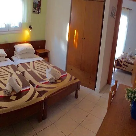 Melissa Gold Coast 2*