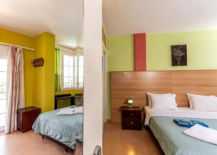 Melissa Gold Coast 2*