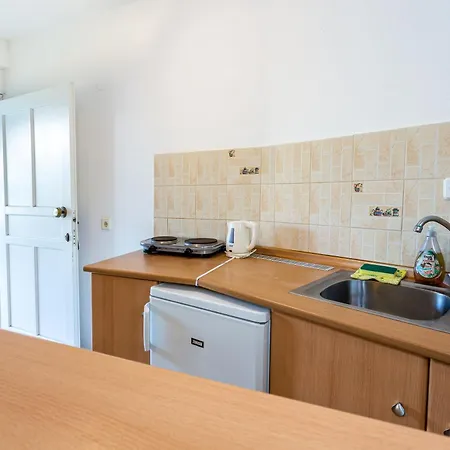 Melissa Gold Coast 2*