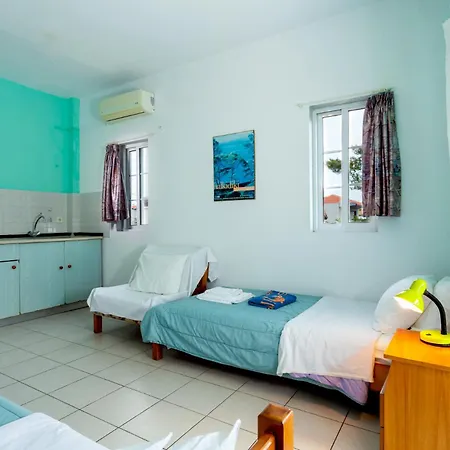 Hotel Melissa Gold Coast 2*