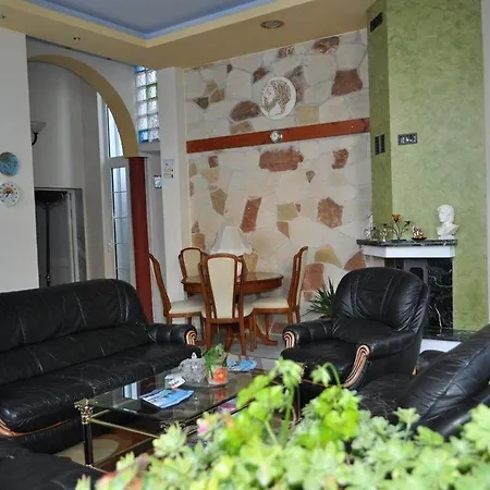 Melissa Gold Coast Hotel