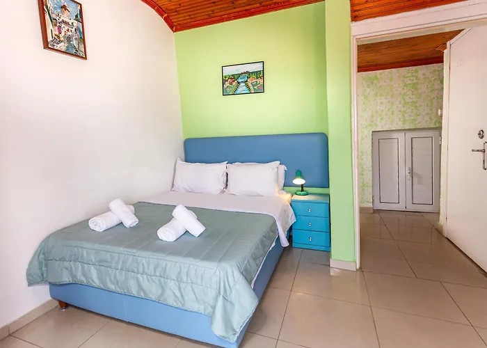 Melissa Gold Coast 2*